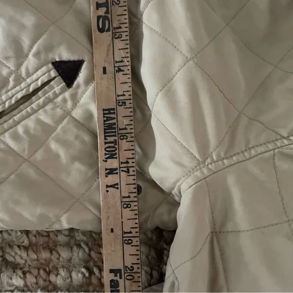 American Living Quilted Beige Jacket with Dark Brown Details - Picture 10 of 11